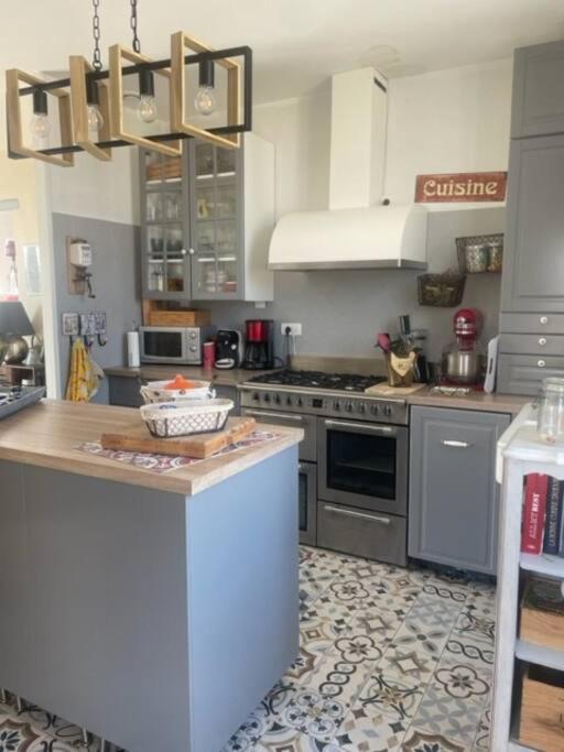 Appartement Avec Jardin En Ville LʼIsle-sur-la-Sorgue Eksteriør bilde