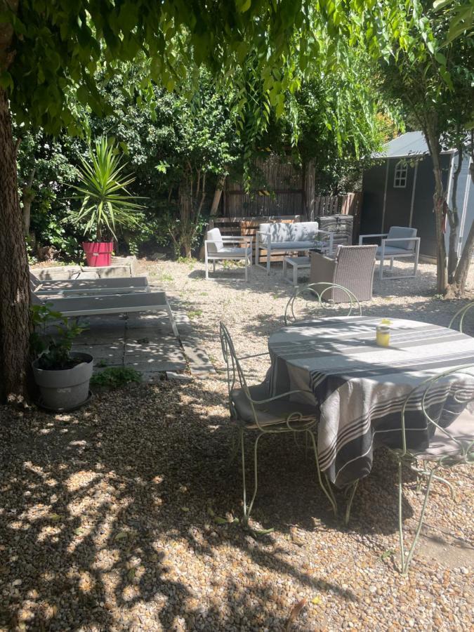 Appartement Avec Jardin En Ville LʼIsle-sur-la-Sorgue Eksteriør bilde