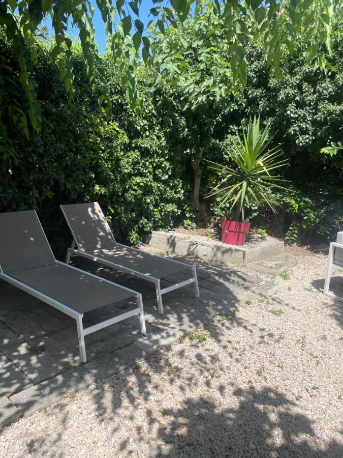Appartement Avec Jardin En Ville LʼIsle-sur-la-Sorgue Eksteriør bilde