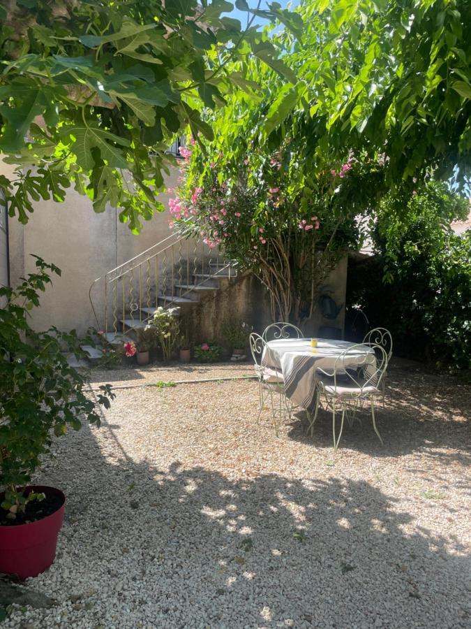 Appartement Avec Jardin En Ville LʼIsle-sur-la-Sorgue Eksteriør bilde