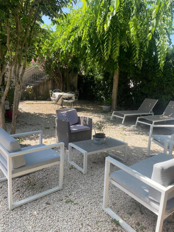Appartement Avec Jardin En Ville LʼIsle-sur-la-Sorgue Eksteriør bilde